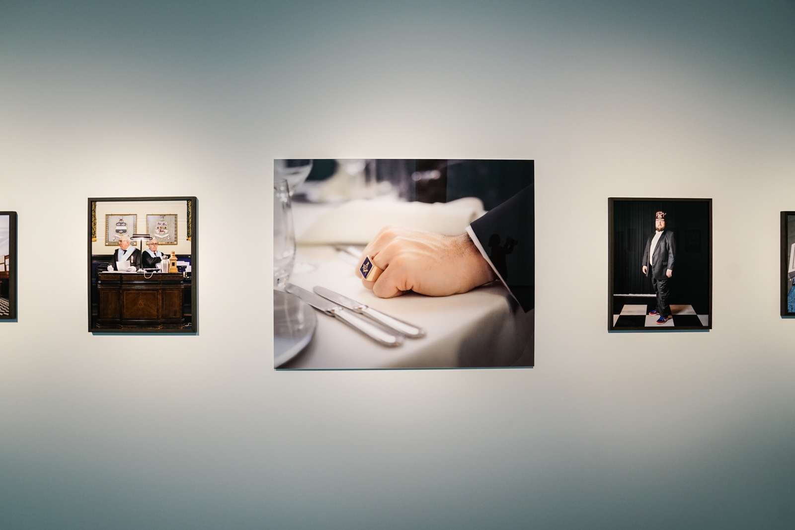 Im Zweifel für den Zweifel: Die große Weltverschwörung - Ausstellung im NRW Forum