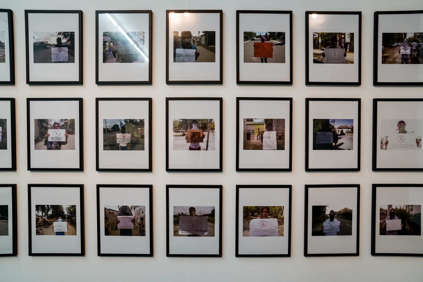 Im Zweifel für den Zweifel: Die große Weltverschwörung - Ausstellung im NRW Forum