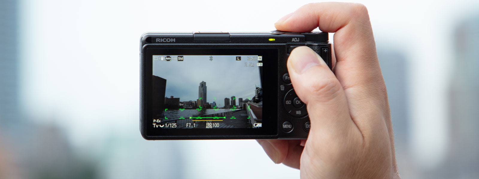 Ricoh GR IV Kompaktkamera Display