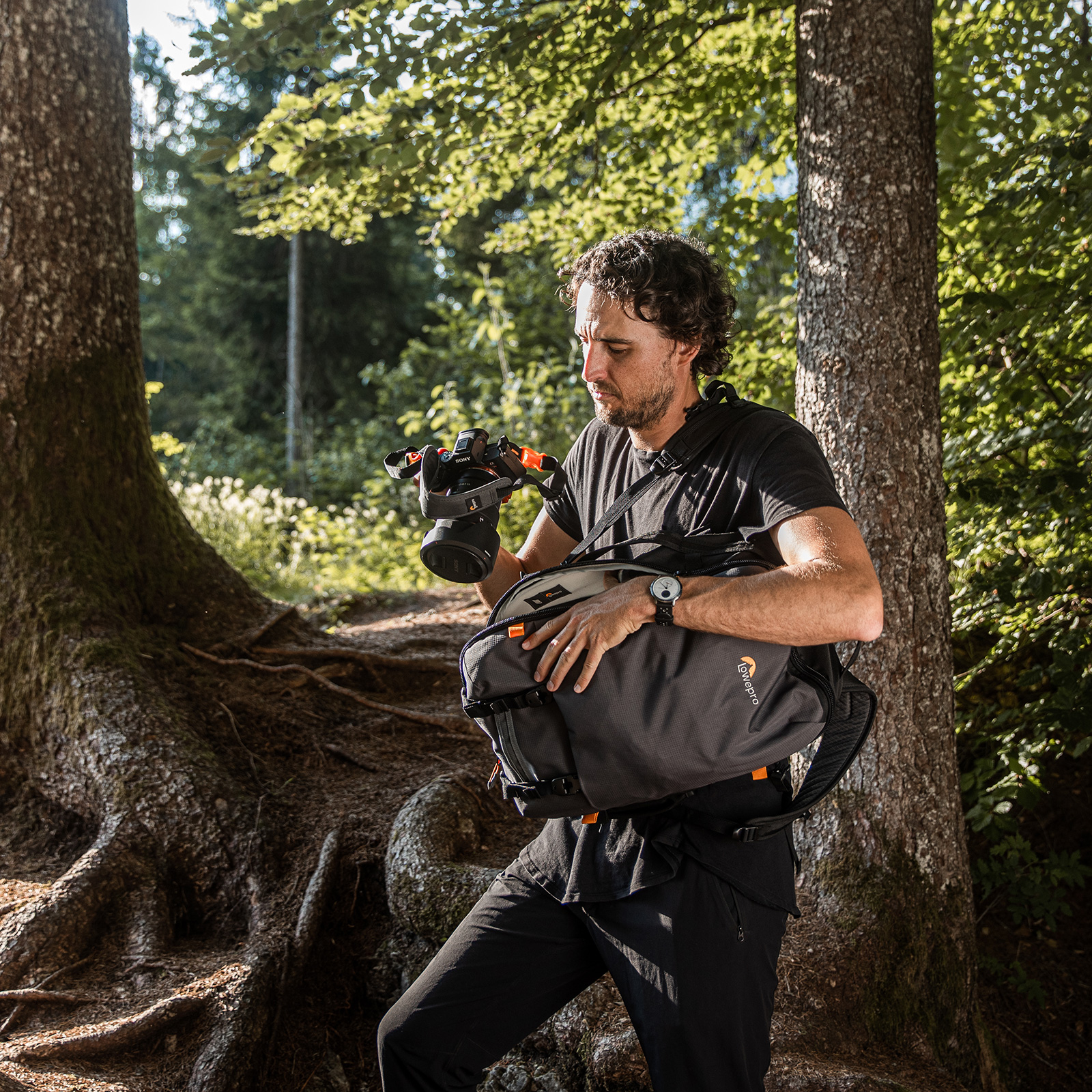 Seitlicher Zugriff bei der Kamerarucksack