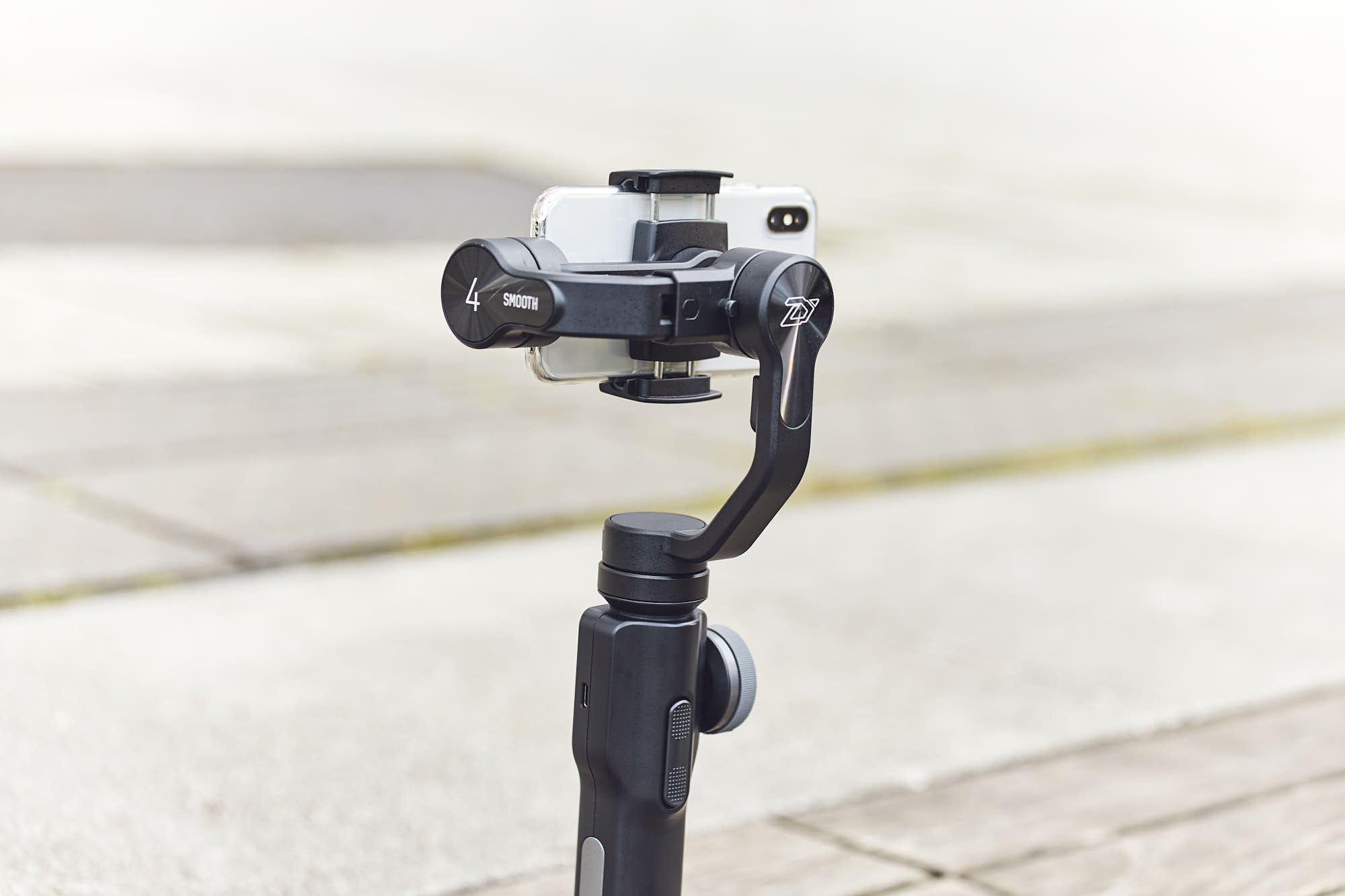 Zhiyun Smooth 4
